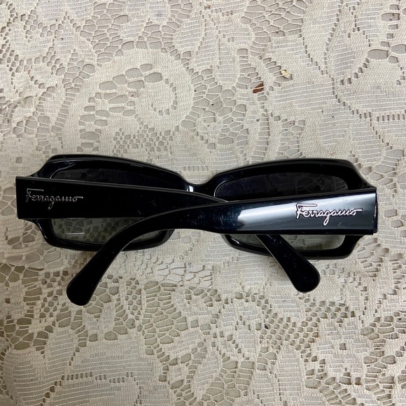 Salvatore Ferragamo Italy 2108 Sun Glasses - Picture 4 of 16